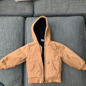 Carhartt boys insulated active jacket.